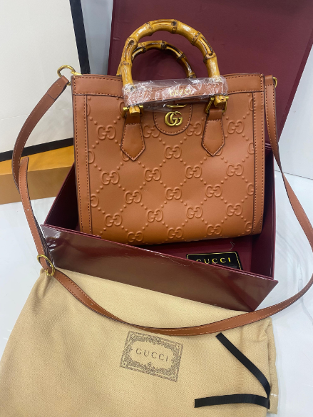 GUCCI Bamboo Handle Official Handbag - Image 3