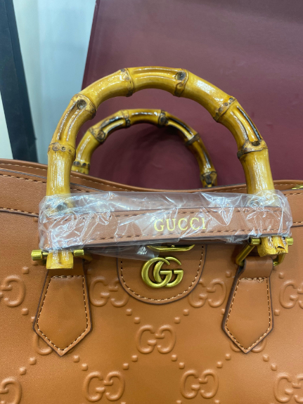 GUCCI Bamboo Handle Official Handbag - Image 5