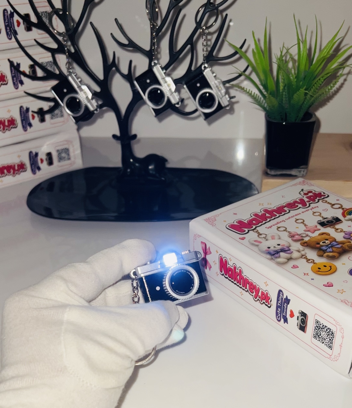 Mini DSLR Camera Keychain with Flash