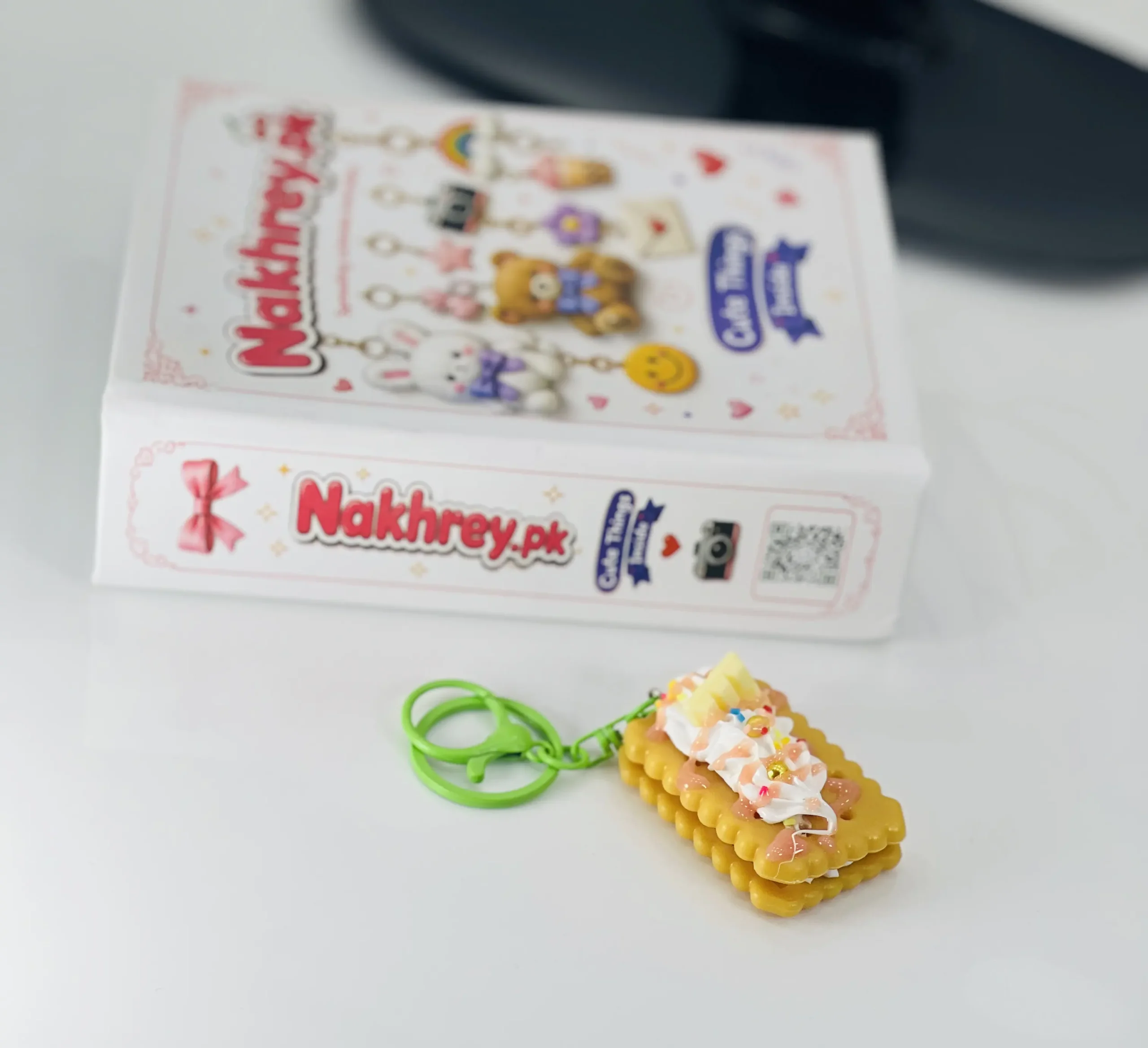 Cream Sandwich Biscuit Keychain